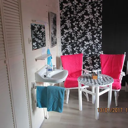 De Weg Naar Het Strand Bed & Breakfast 3*